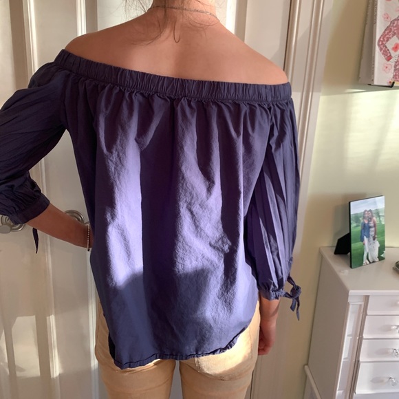 Abercrombie and Fitch Top - Picture 2 of 3